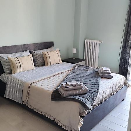 Appartamento Anzalone House Asti Esterno foto